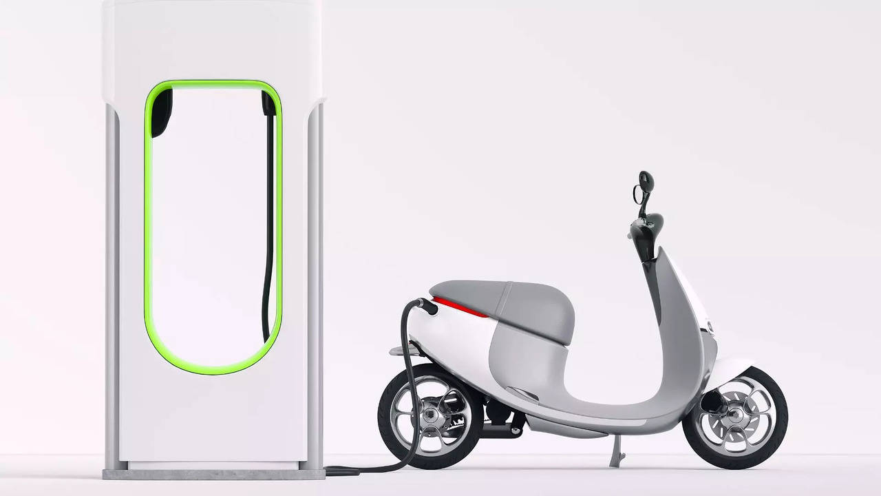 two-wheeler ev market grows in sept 2024; ola electric takes top spot amid controversies