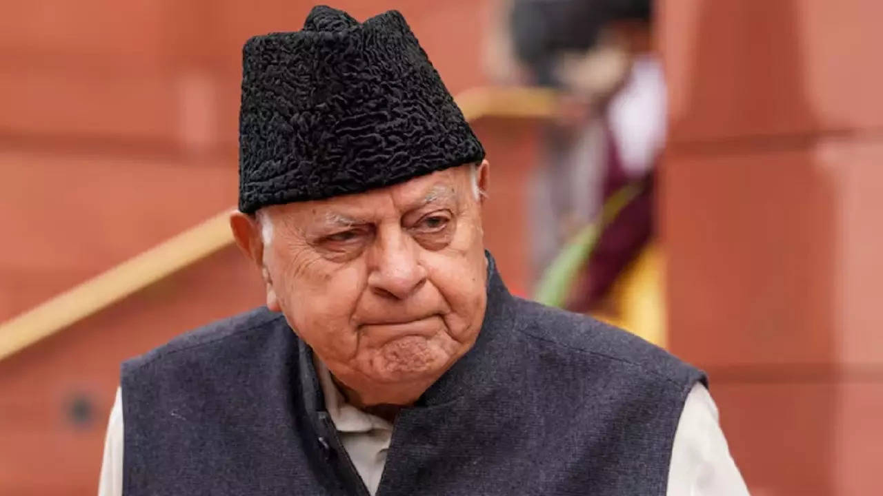 'kashmir pakistan nahi banega': farooq abdullah after ganderbal terror attack in j&k