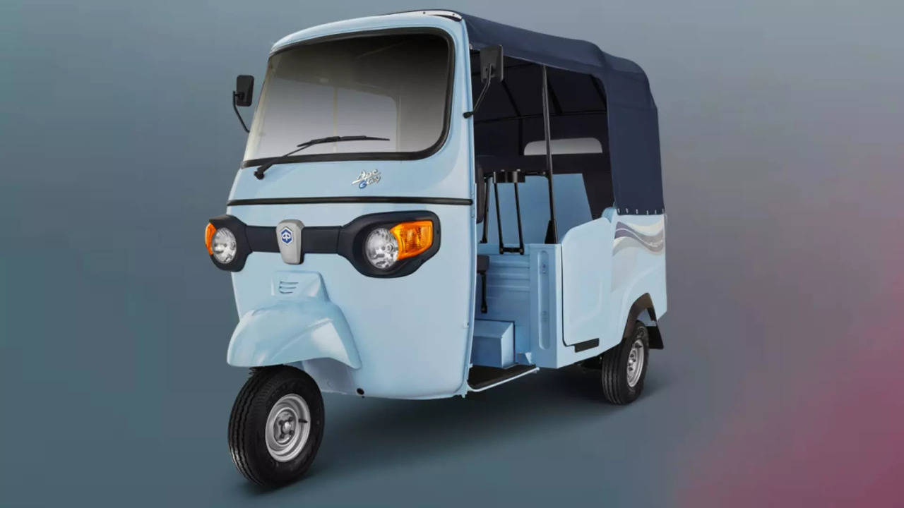 rapido to introduce 10,000 e-autos with swappable batteries