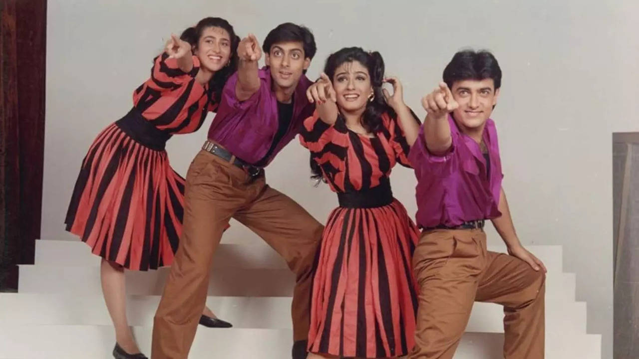 scoop aamir khan rajkumar santoshi to team up for andaz apna apna sequel