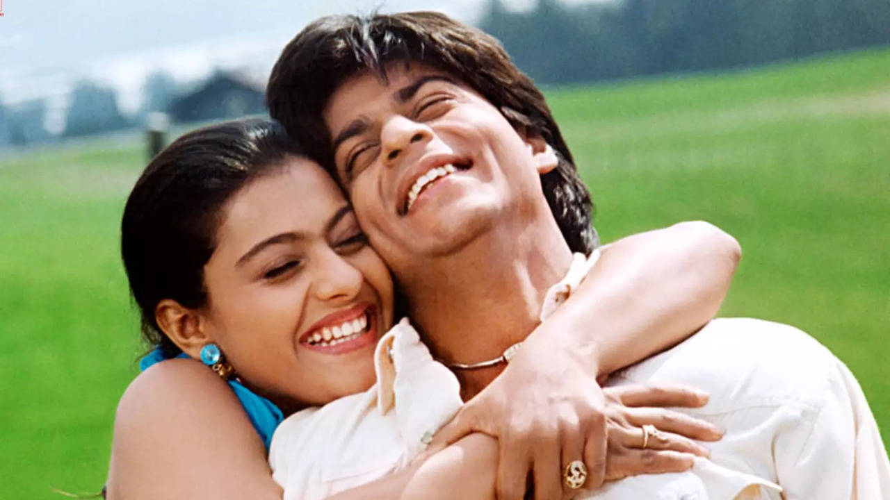 flashback films how shah rukh khan kajol dilwale dulhania le jayenge pairing remains bollywood best even today