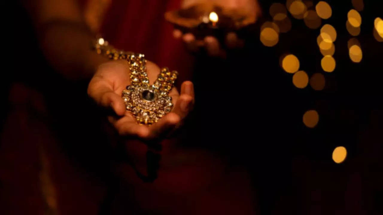 dhanteras 2024: 10 auspicious items you can buy on this day for good luck