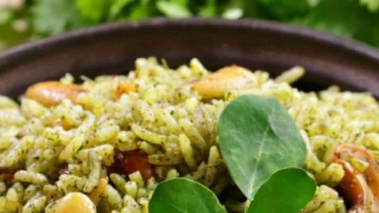 Kerala Style Moringa Rice With Chammanthi Podi For Healthy Lunch