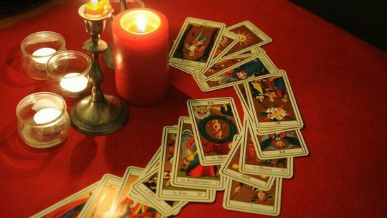 tarot card reading for all zodiac signs: october 29, 2024