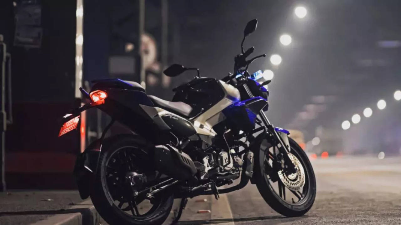 5 best naked-street bikes to buy under rs 1.2 lakh