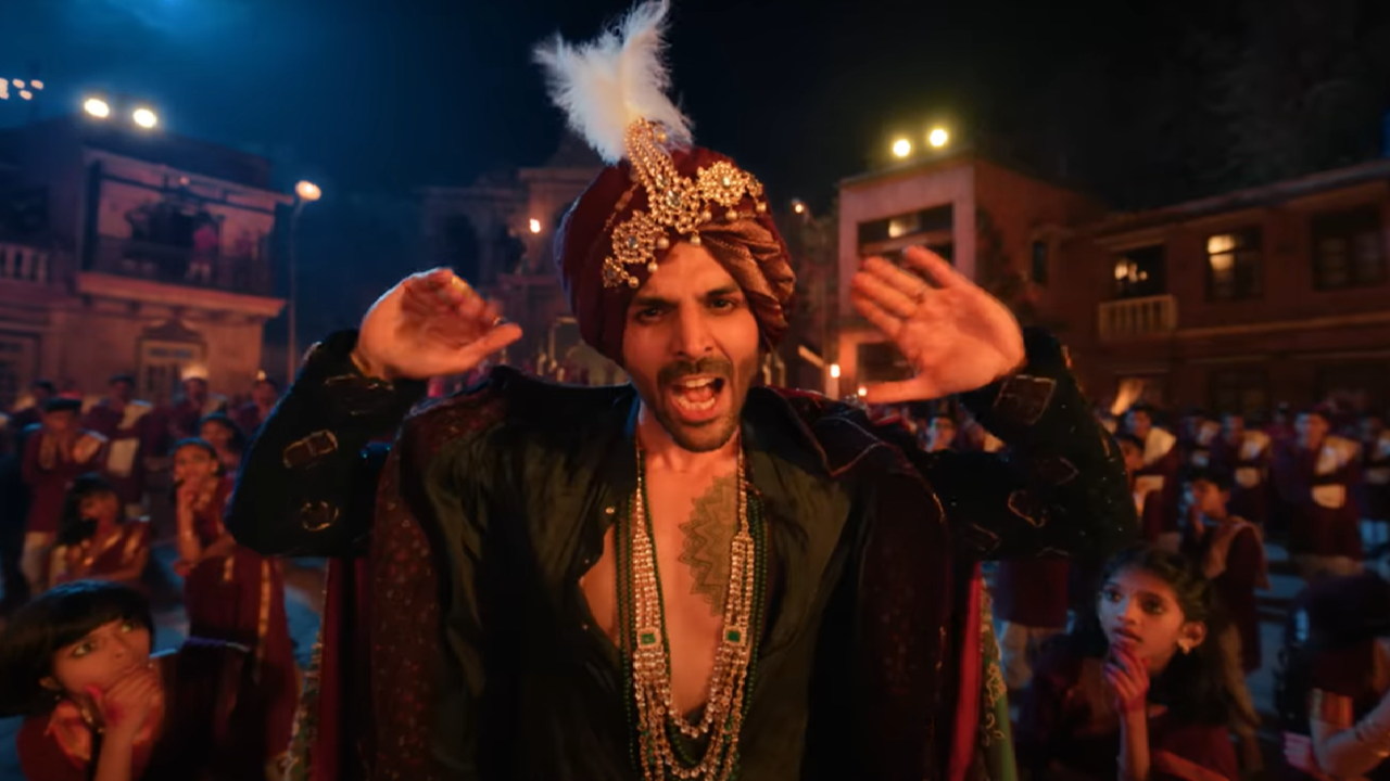 hukkush phukkush: 'rooh baba' kartik aaryan sets the stage on fire with bacha party in bhool bhulaiyaa 3 new song