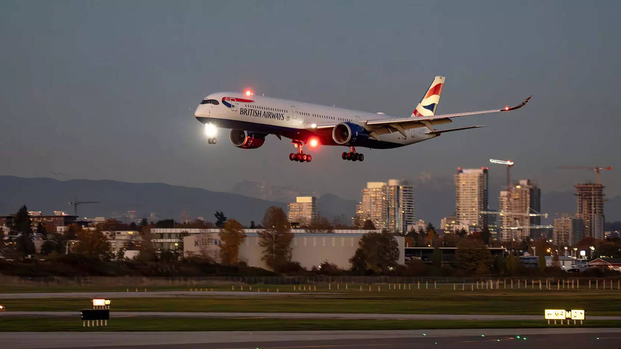 from london to nowhere: boeing 777 faces mid-flight problem, makes u-turn after 5 hours