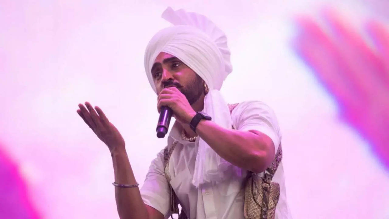 diljit dosanjh denies ticket fraud by his team offers apology to fans at jaipur concert