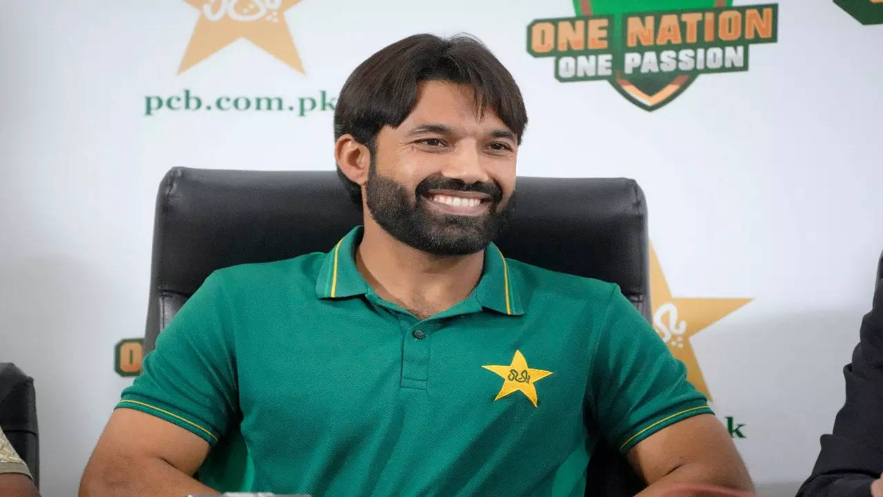 mohammad rizwan on verge to break record of former pakistani captain