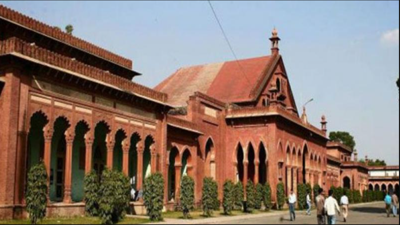 aligarh muslim university minority issue supreme court hearing on amu minority issue news