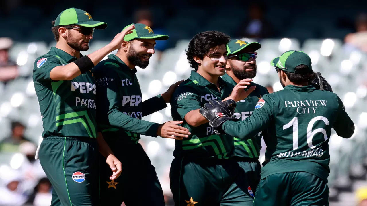 pakistan create history, break 28-year-old jinx to defeat australia in adelaide in an odi match