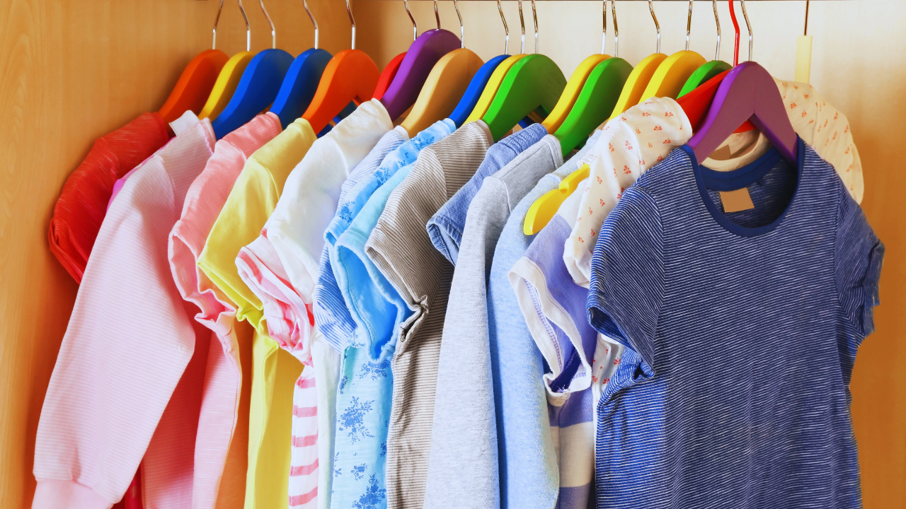 10 simple tips to organise your kid's closet