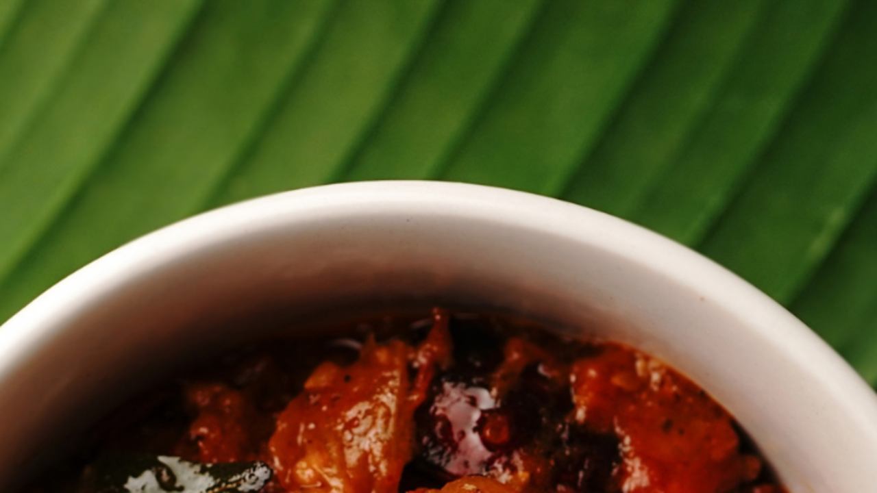 6 easy steps to make andhra-style tomato thokku at home