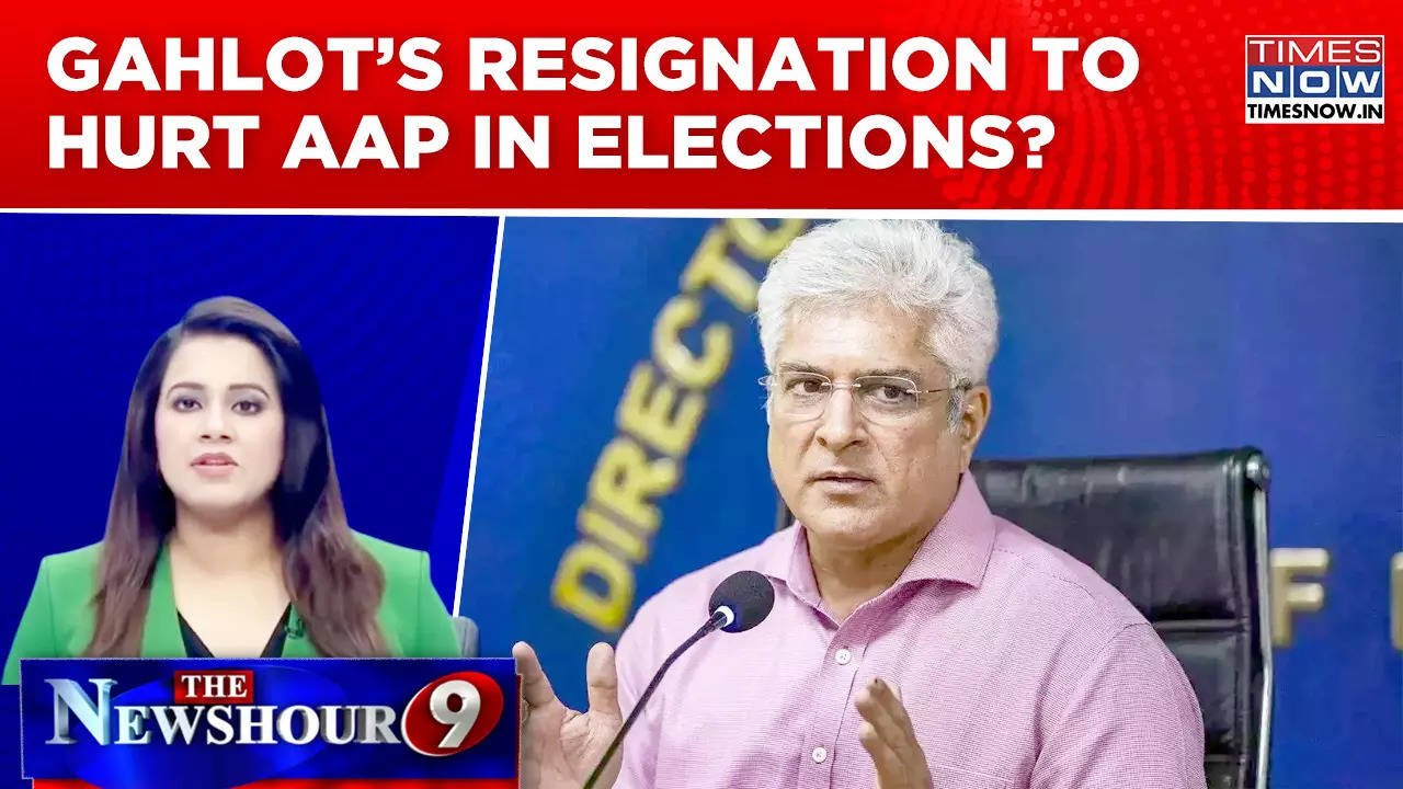 kailash gahlot quits aap & launches attack, major setback for aap before delhi polls? | newshour