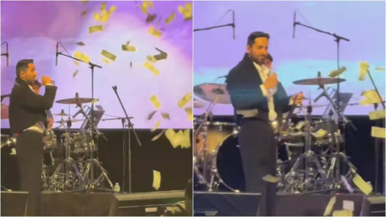 ayushmann khurrana pauses new york concert midway after fan throws dollars at him. here's what happened next