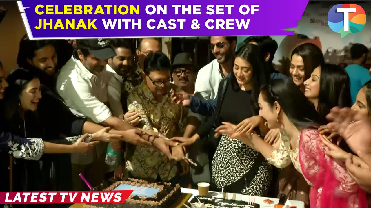 hiba nawab and krushal ahuja celebrated the show's 1-year completion by cutting the cake with team jhanak