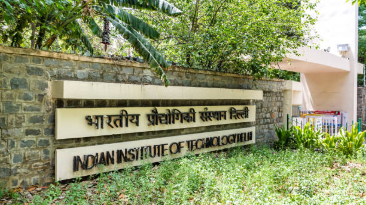 iit bombay minimum package iit bombay is avoiding firms below rs 6l package? here's what the officials says