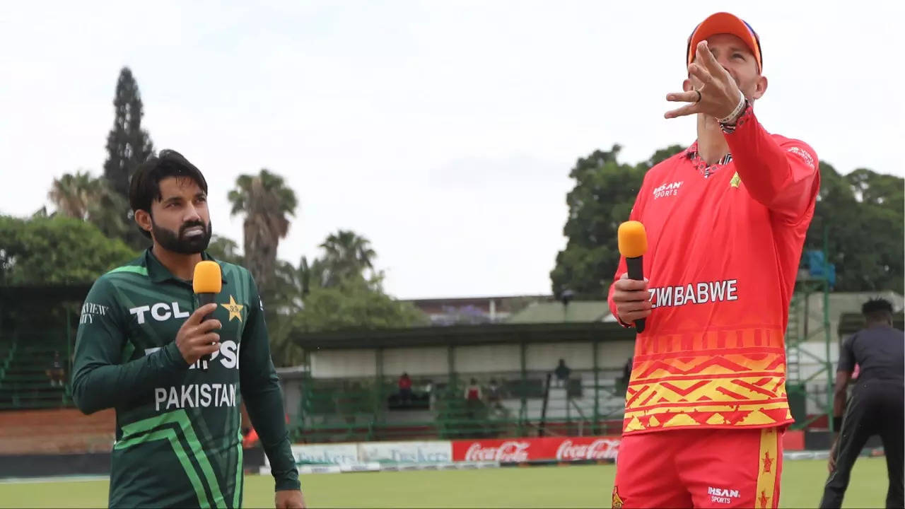 pak vs zim live score zimbabwe vs pakistan 2nd odi match live streaming updates from bulawayo