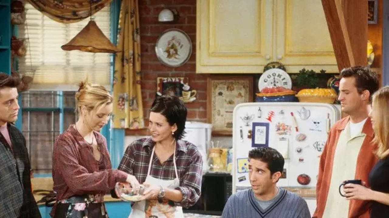 thanksgiving 2024 trifle to turkey sandwiches: thanksgiving meals from 10 seasons of 'friends'