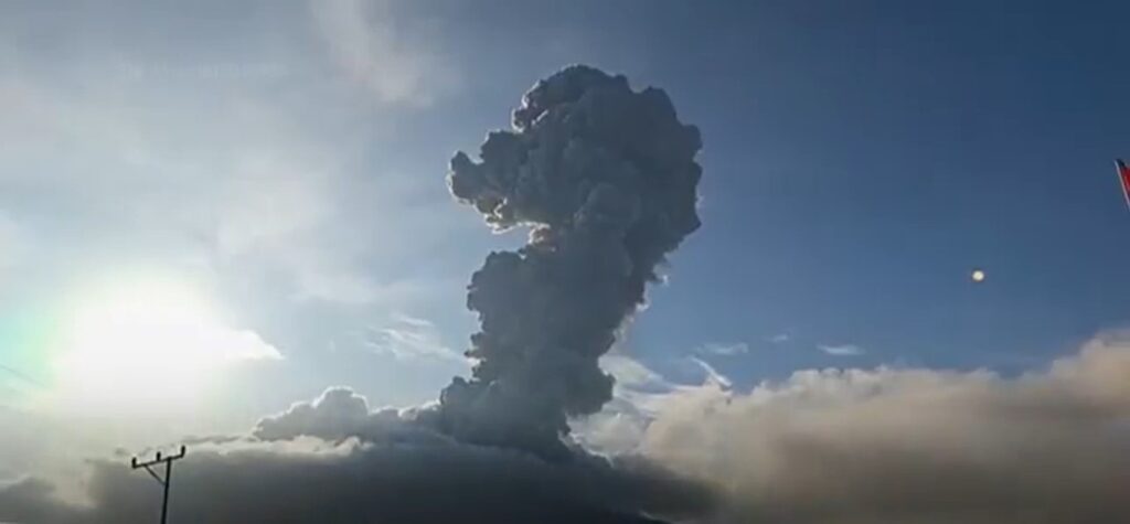 Indonesia volcano belches colossal ash tower