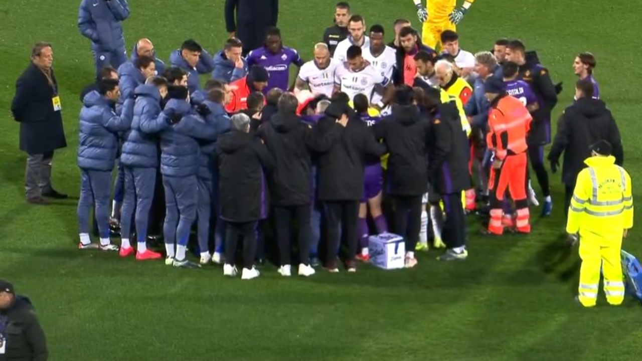 moment edoardo bove collapsed during fiorentina vs inter | watch